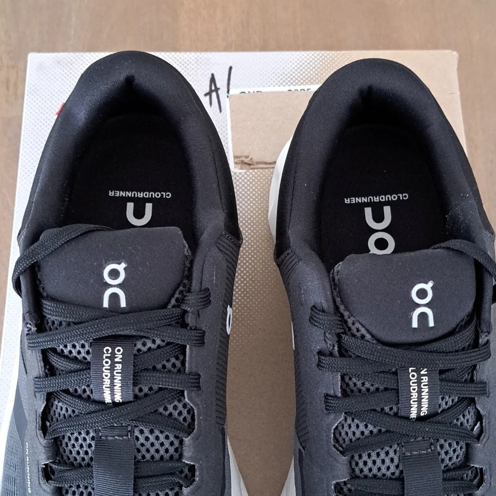 On Cloudrunner 2 - Color: Eclipse / Black - Size: Women 9.5 - Picture 4 of 9